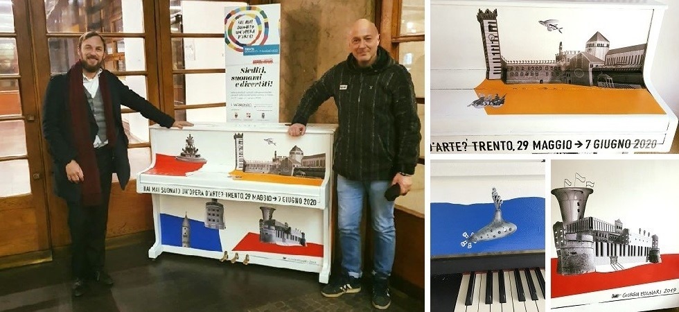 Foto Egidio Galvan Il pianoforte decorato da Giorgia Molinari è arrivato in stazione